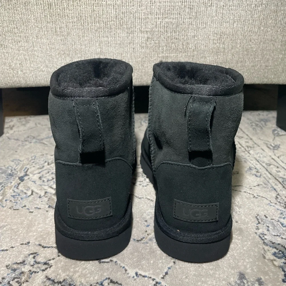 UGG Classic Mini II Boots in Black